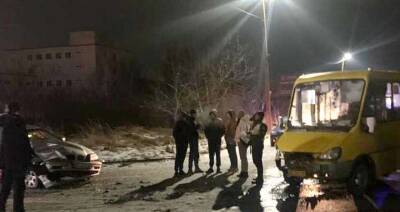 На Львовщине подросток на BMW врезался в маршрутку с пассажирами