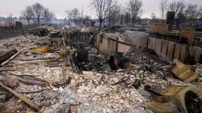 Сотни жилых домов пострадали от лесного пожара в Колорадо