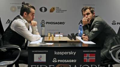 Грустный рекорд: Карлсен обыграл Непомнящего в самой длинной партии в истории чемпионатов мира