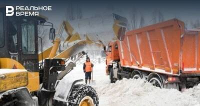 В Казани на уборку и вывоз снега с чаши «Центрального стадиона» выделят 2,4 млн рублей