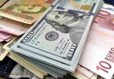 Курсы валют: Нацбанк укрепил гривну к евро