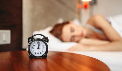 Регулярный подъём по будильнику угрожает здоровью