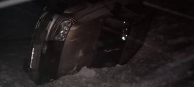 Легковушка перевернулась в результате массовой аварии на трассе «Кола» в Карелии (ФОТО)