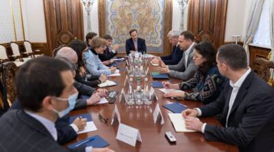 Ермак обсудил с послами G7 и ЕС ситуацию у границ Украины