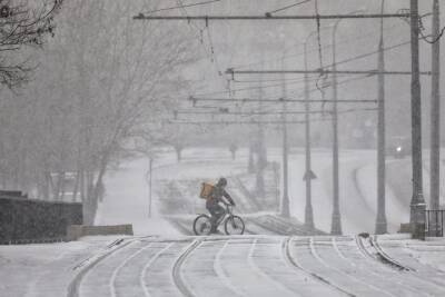Москвичей предупредили о сильном ветре и снегопаде 4 декабря