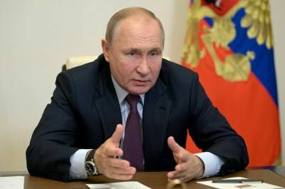 Путин призвал усилить общественный контроль за исполнением социально значимых задач