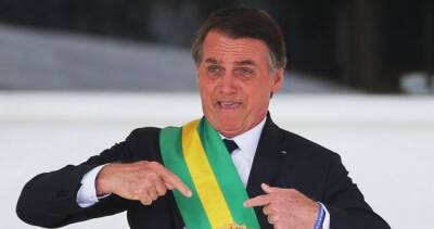 Президента Бразилии обвинили в ложных высказываниях о вакцинации