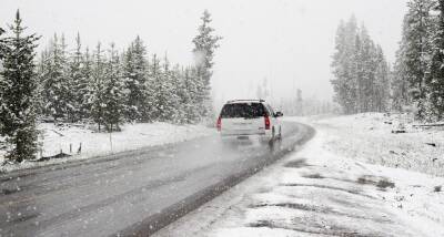 Водителям в РФ объяснили, как правильно ездить на автомобиле зимой в 2021 году