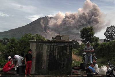 Страшные кадры извержения вулкана на острове Ява появились в Сети