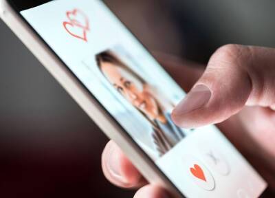 Психолог объяснил самые популярные схемы мошенничества на сайтах знакомств
