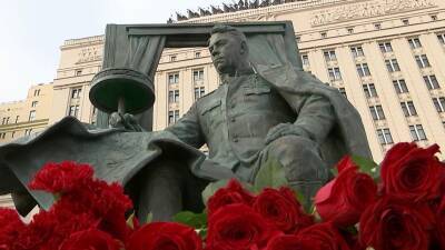 В Москве у здания Минобороны открыли памятник маршалу Советского Союза Александру Василевскому