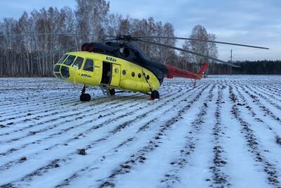 Летевший из Тюмени в Омск вертолет МИ-8 совершил аварийную посадку