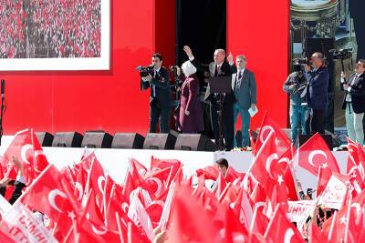 В Турции обезвредили бомбу на митинге с Эрдоганом