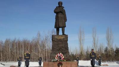 В Нур-Султане почтили память 28 панфиловцев, оборонявших Москву в 1941 году