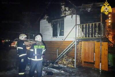 В Смоленске вечером сгорел второй этаж частной бани