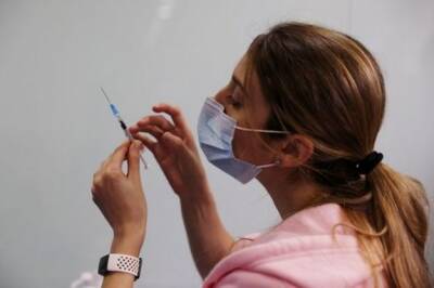Первой дозой вакцинирована уже почти треть украинцев