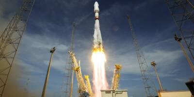 В Роскосмосе впервые продемонстрировали "двустороннюю" версию ракеты "Союз"