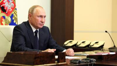 Путин готов поддержать идею добровольного страхования волонтеров