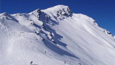 Три лыжника погибли при сходе снежной лавины в Австрии