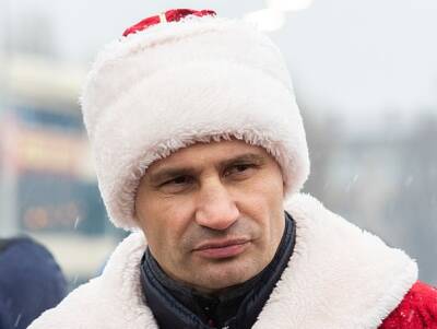 Жители засыпанного снегом Санкт-Петербурга сравнили Беглова с оговорившимся в очередной раз Кличко