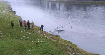 В Ужгороде вандалы сбросили в реку 8-метровую менору. Это шестой подобный случай