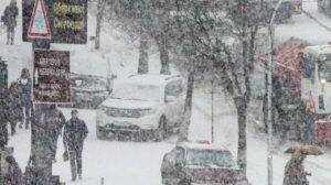 В Украине ухудшится погода: прогнозируется мокрый снег и гололедица на дорогах
