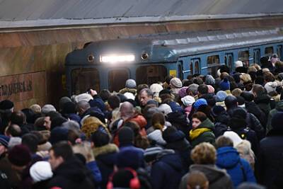В московском метро встали поезда из-за забежавшего в тоннель голого пассажира