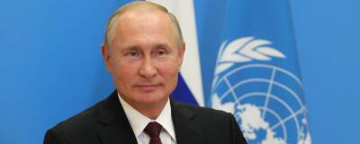 Путин: Россия в вакцинации от COVID-19 старается идти по пути убеждения, а не принуждения