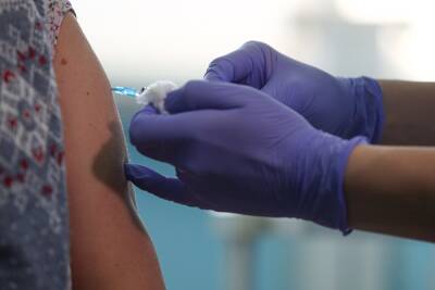 В Челябинске более 616 тыс. человек поставили первый компонент вакцины от COVID-19