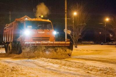 На трассе в Волгоградской области устранили затор из-за сильного снегопада