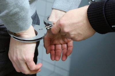 Полиция в Великом Новгороде поймала мужчину с 12 дозами синтетического наркотика