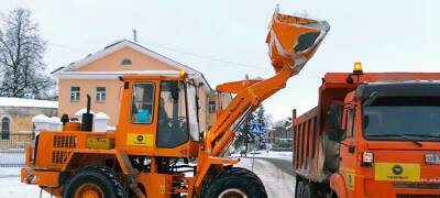 Около 4,5 тысяч тонн снега вывезли с улиц Петрозаводска за выходные