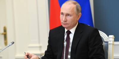 Путин заявил, что государство сделает все для придания русскому языку официального статуса в МФКК