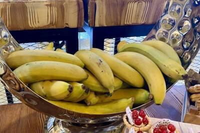 Кому опасно есть бананы, объяснила врач-диетолог