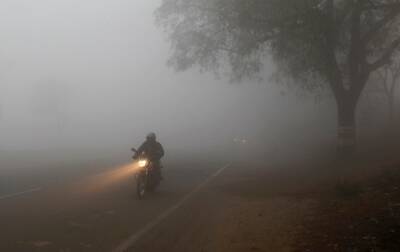 Украинцев предупредили о тумане на дорогах