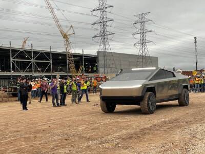 Илон Маск - Tesla Cybertruck - Илон Маск подтвердил выпуск нового варианта Tesla Cybertruck с четырьмя независимыми электромоторами — он сможет делать «танковый разворот» и передвигаться по диагонали «крабом» - itc.ua - state Texas - Украина - Техас