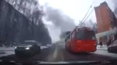 Троллейбус загорелся в Советском районе