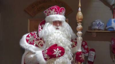 В российских городах ждут приезда Деда Мороза