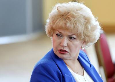 Нарусова обвинила "единоросса" Крашенинникова в поддержке двойных стандартов