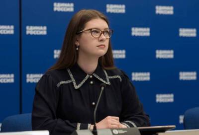Амельченкова предложила учредить знаки отличия для волонтеров