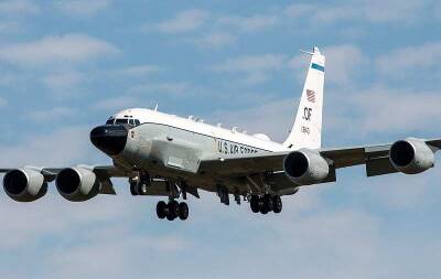 Самолет радиоэлектронной разведки США был замечен у берегов Крыма