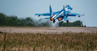 "Устаревшие и истощенные": Украинские ВВС не смогут предотвратить вторжение авиации РФ, - Forbes