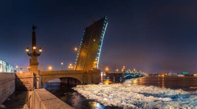 Рассказываем, когда будут разводить мосты в сезон навигации в Петербурге