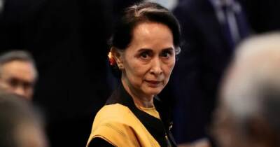 Экс-госсоветник Мьянмы, Нобелевский лауреат Аун Сан Су Чжи осуждена на 4 года (фото)