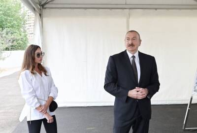 Президент Ильхам Алиев и Первая леди Мехрибан Алиева встретились с жителями поселка Гонагкенд