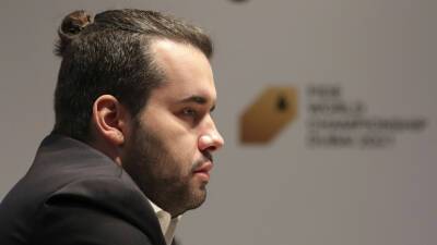 Шипов оценил шансы Непомнщего выиграть мировую шахматную корону