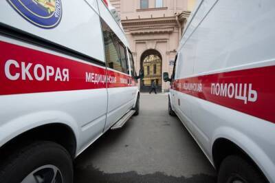 В Петербурге за сутки госпитализировали 271 человека в ковидом, тяжелых на ИВЛ - 319.