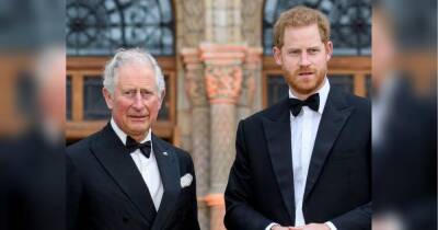 «Кинув батька під автобус»: принца Гаррі звинуватили в тому, що він підставив принца Чарльза