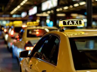 В Челябинске таксист хотел перегнать арендуемый автомобиль за границу и продать