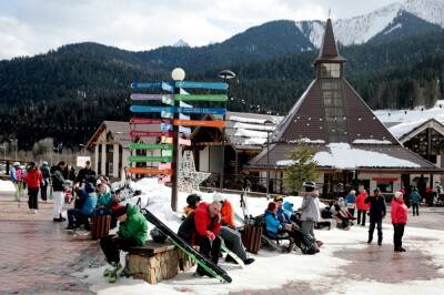 Курорты «Архыз» и «Эльбрус» на открытии горнолыжного сезона приняли 6,5 тыс. туристов